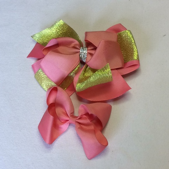 FINAL SALE PRICE 7 Piece Lot of Hair Clips/Bows - Picture 4 of 7